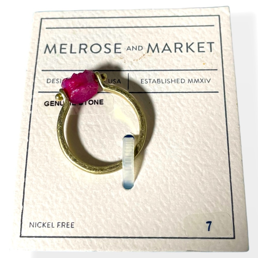 NWT Melrose and Market Magenta Genuine Stone Gold Tone Ring Size 7